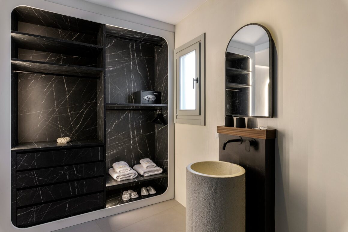 mirrors view of dream luxury villa mykonos - billionaire club mykonos concierge