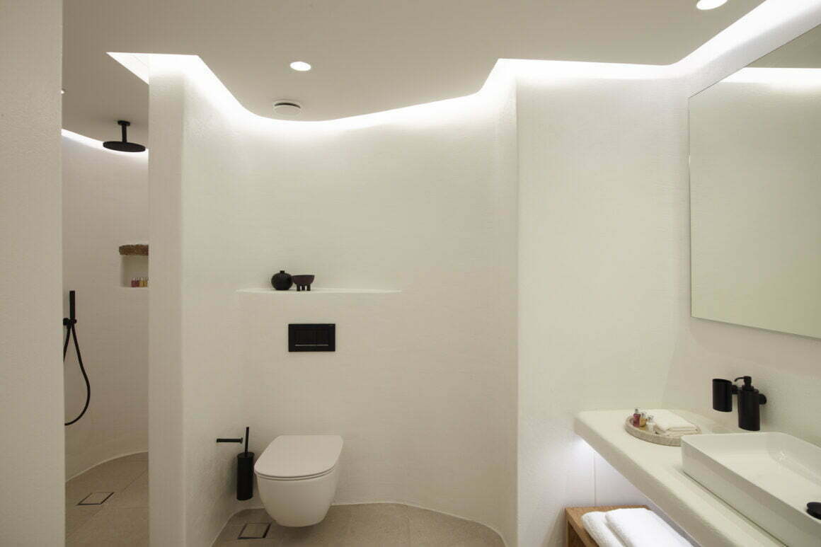 toilet mykonos luxurious villas - blue emerald - billionaire club mykonos