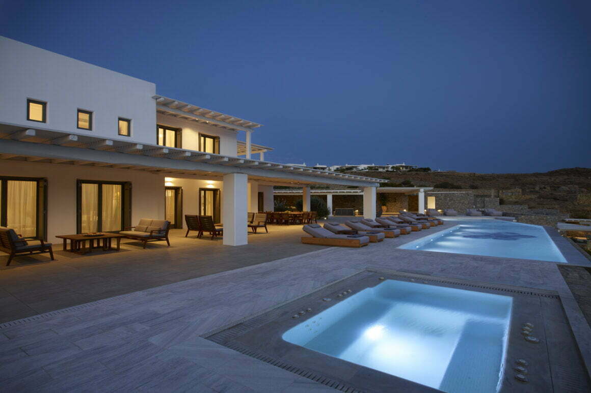 luxury pool - blue emerald villa - billionaire club mykonos villas