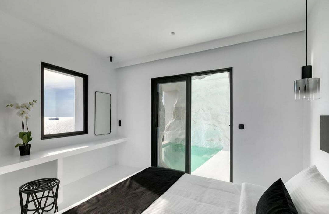 booking luxury suites mykonos - tagoo black - billionaire club Mykonos villas private pool 2
