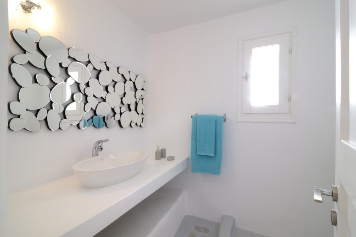 rent elite villas in mykonos - mega villa elite toilet