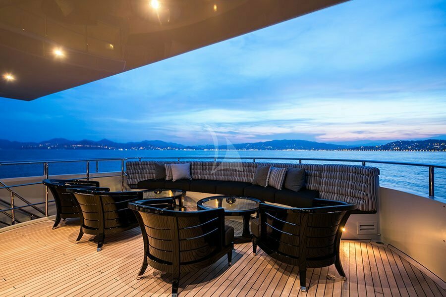 billionaire club mykonos yachting - heesen 4400 yacht
