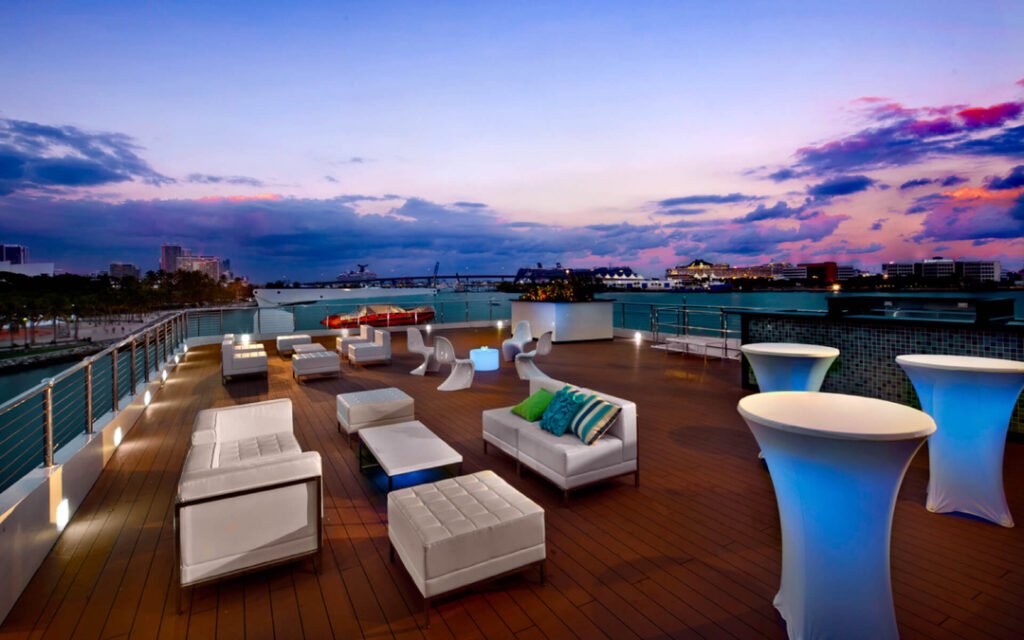 luxury yacht miami - billionaire club mykonos