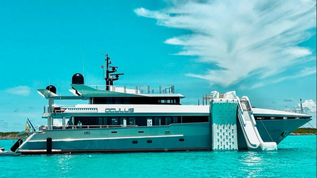 yachts miami - luxury lifestyle - billionaire club miami - best yachts