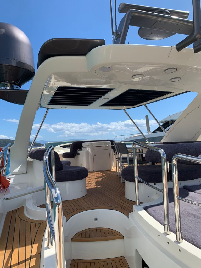 mega luxury yachts mykonos - billionaire lifestyle mykonos 19