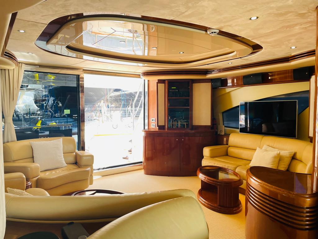 luxury yachts mykonos - billionaire lifestyle mykonos 9