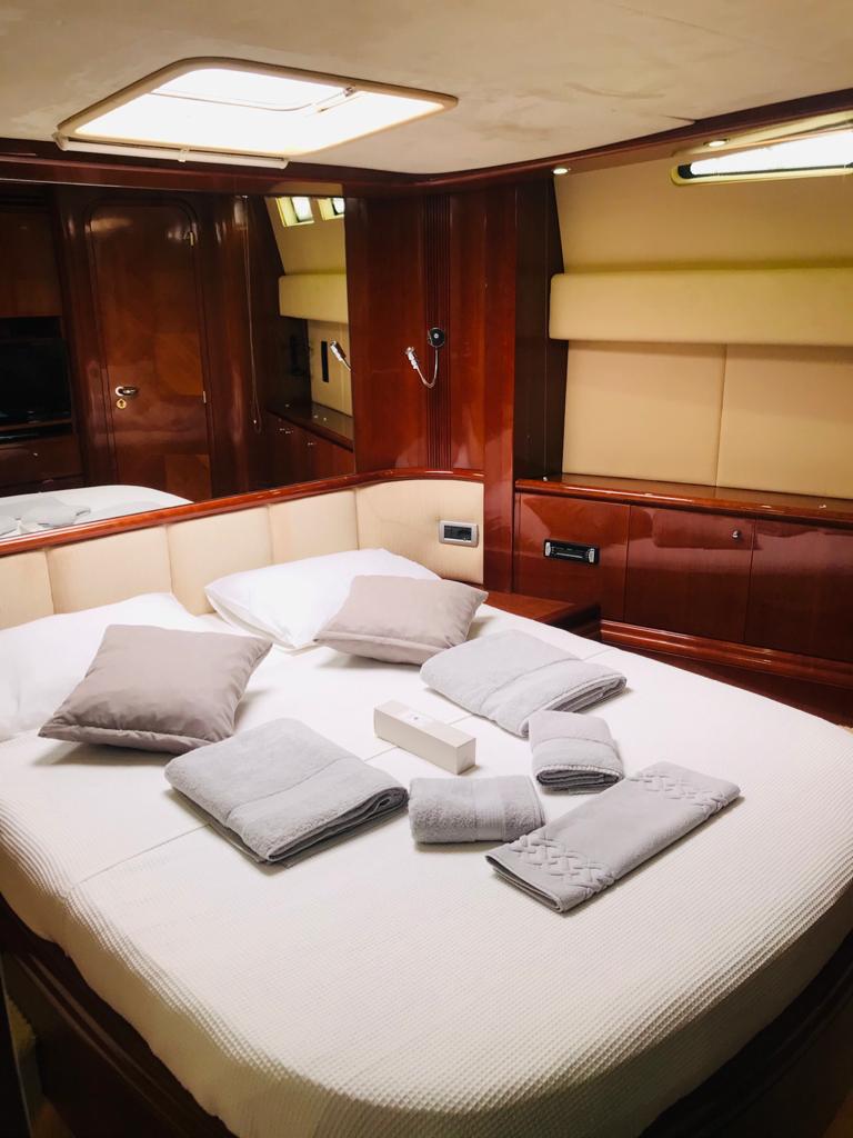 luxury yachts mykonos - billionaire lifestyle mykonos