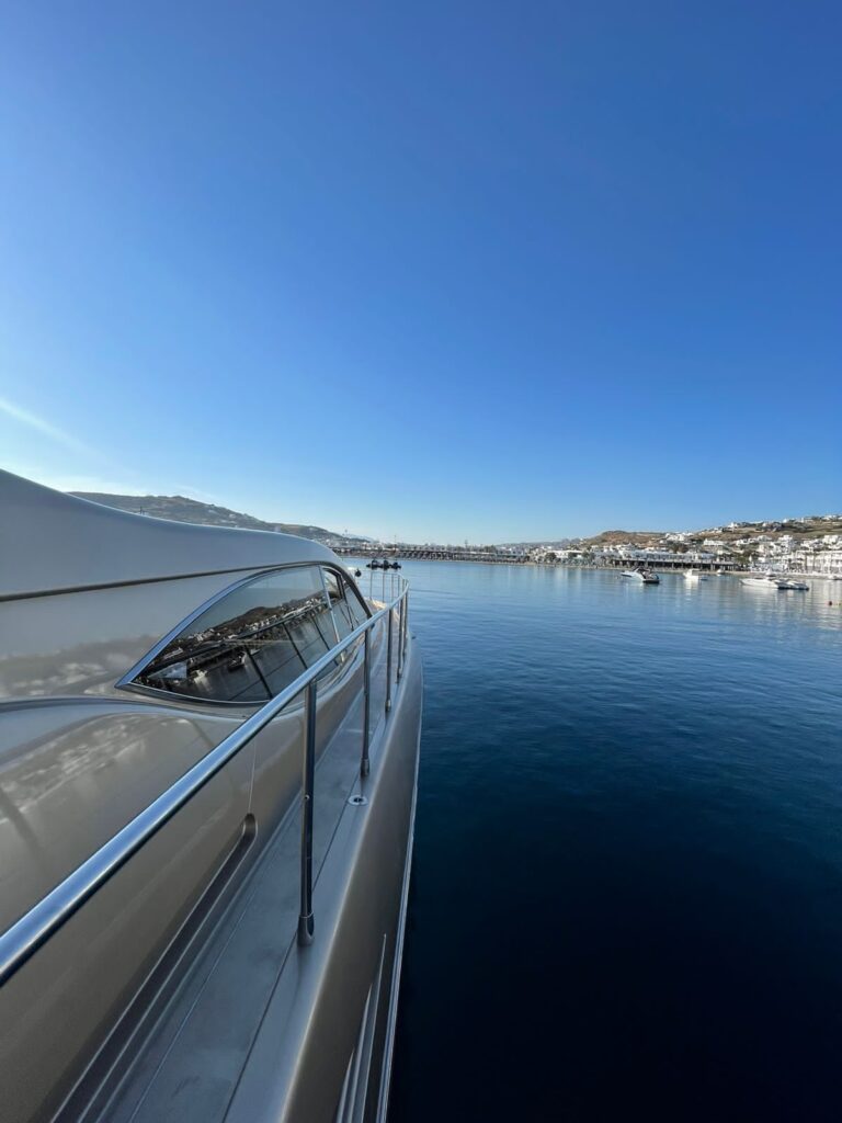 zeus yacht mykonos - billionaires club yachts - luxury yachting mykonos 2
