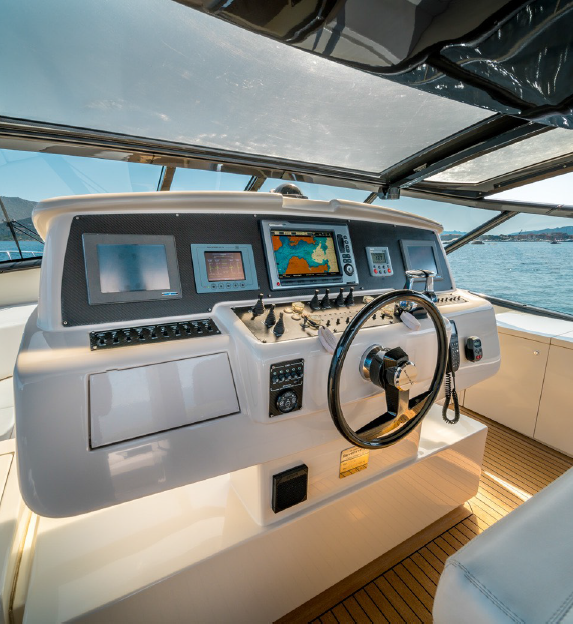 itama - luxury yachts mykonos - billionaires 6